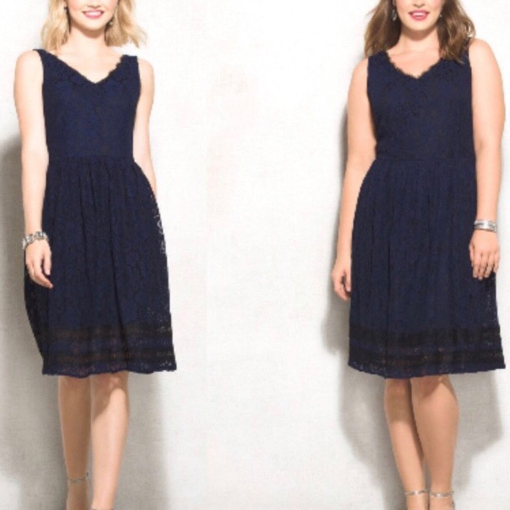 CARMEN MARC VALVO Luxe Navy Lace Dress, Size 8